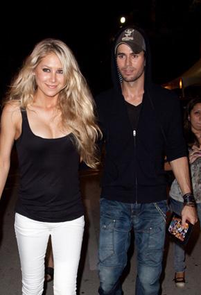 زواج الموسم: أنريكيه إغليسياس وآنا كورنيكوفا في زفاف يكلّف الملايين